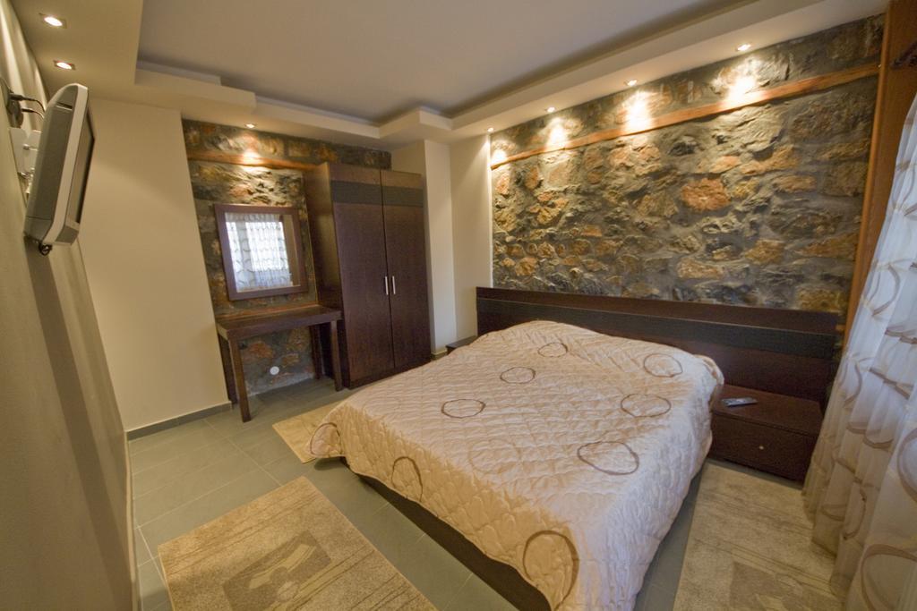 Onar Guesthouse Agios Athanasios  Exteriör bild